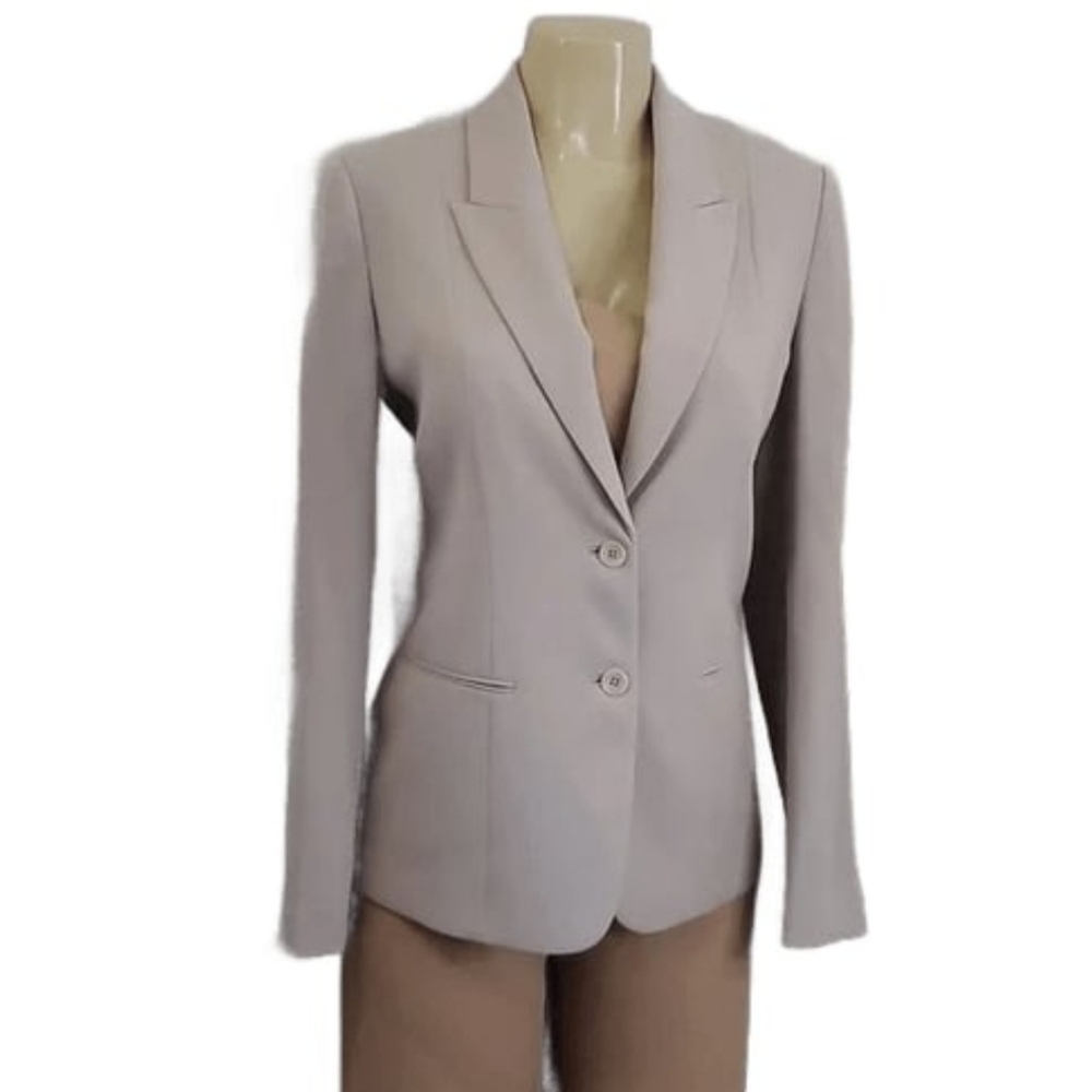NWT Elie Tahari Light Tan 2 Buttons Blazer Size 8